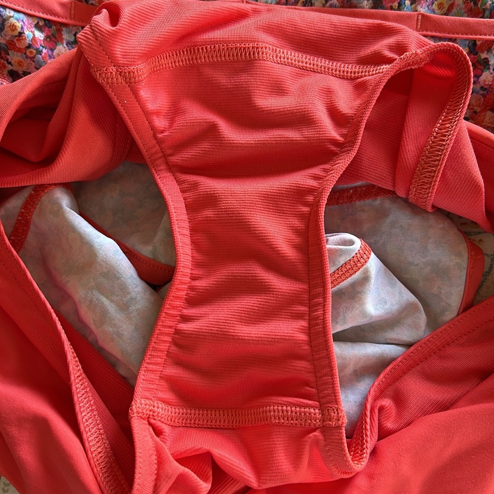 Lululemon Speed Short 2.5” Size 6 Prism‎ Petal Multi/Aromic Red (Coral) - Picture 8 of 10